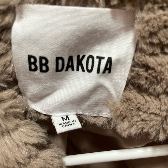 BB Dakota soft furry coat medium - Picture 3 of 4